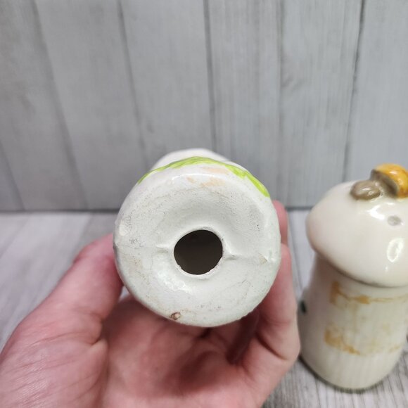 Vintage Mushroom Salt and Pepper Shakers Ceramic Painted 4'' Tall MCM - Picture 3 of 6